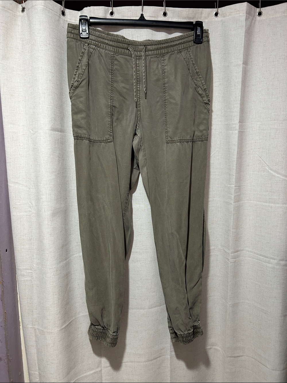 Women’s Olive Drawstring Jogger Pants